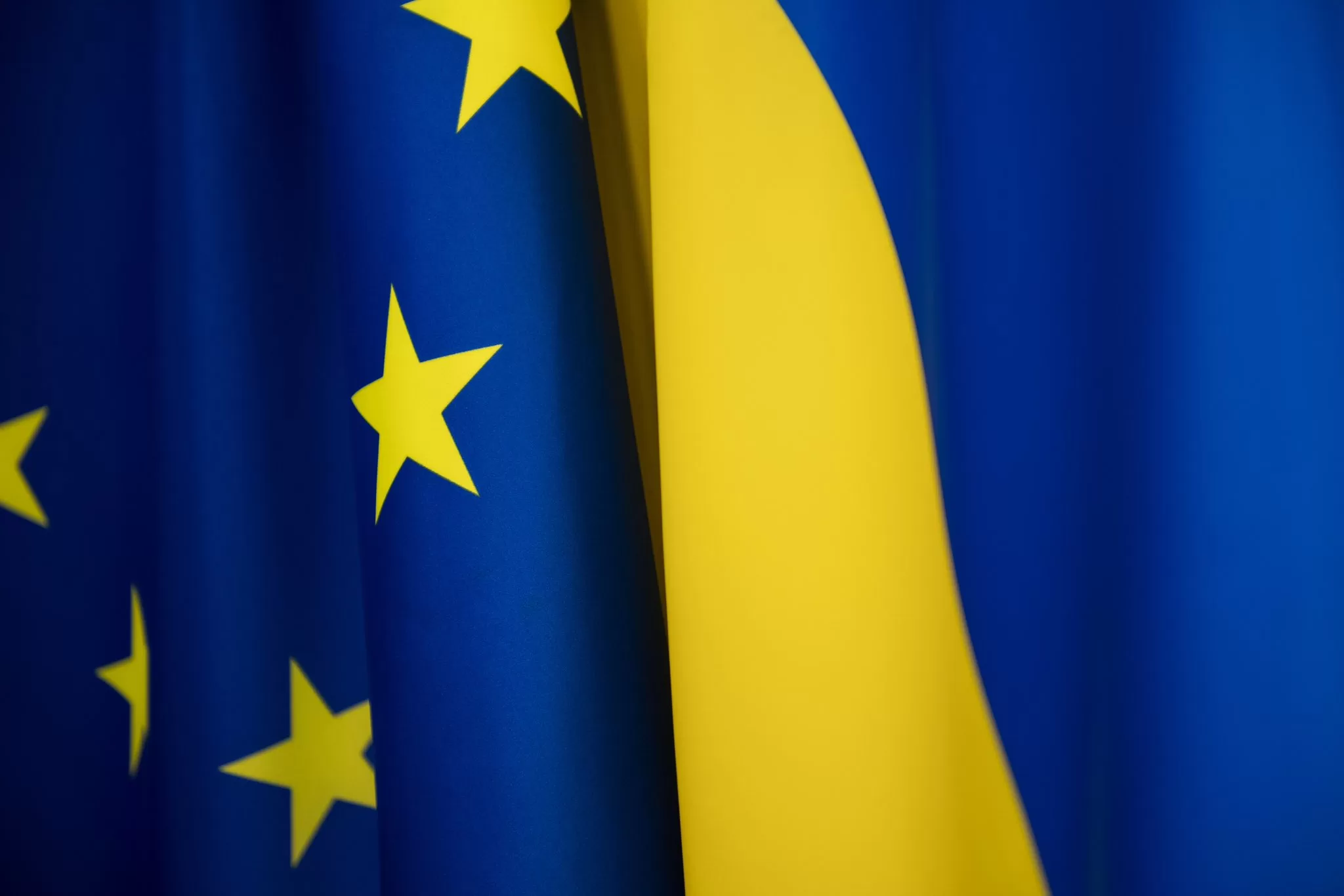 यूरोपीय संघ और उसके सदस्य देश यूक्रेन के समर्थन में एकजुट हुए।